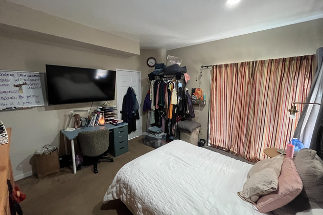 Bedroom - Rustic Home - 1 Bedroom Available  w/private bathroom - $950 p/mo. all utilities included.