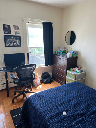 bedroom - Summer 2026 Apartment w/ Fully Furnished Basement & Parking! Close to upper campus/picante
