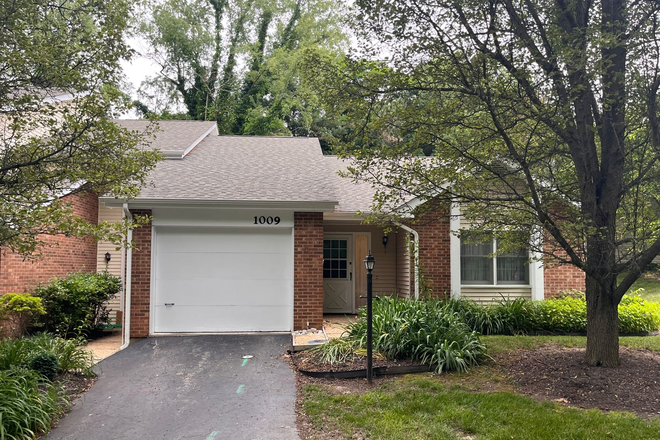  - 2 Bedroom, 2 Bath Townhouse