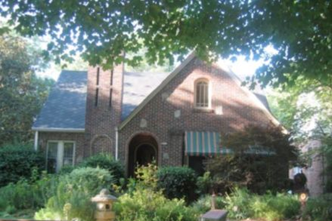 front view - Rosewood Rental