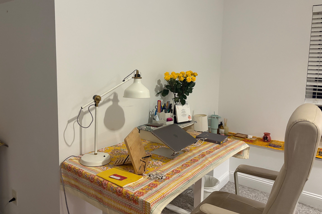 Bedroom - Summer sublet:Furnished room in shared thome for female only-Humbert St-Princeton
