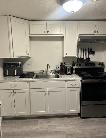 kitchen - Amherst. Umass bus route. Two bedroom apartment
