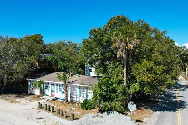 2 bedroom cottage - 2 bedroom, 1 bath cottage on folly beach - 2 blocks to beach and 2 blocks to center street Duplex