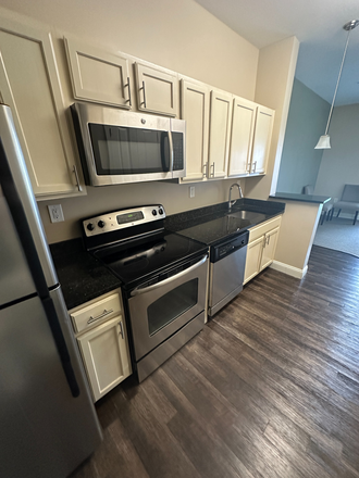 Kitchen - The Oaks on The Square - Studio Apartment Living in Storrs, CT Near UConn Campus