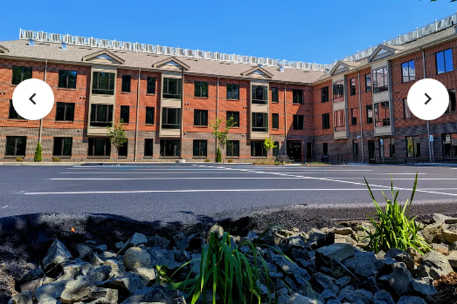 outside street view - South East Commons Apartments