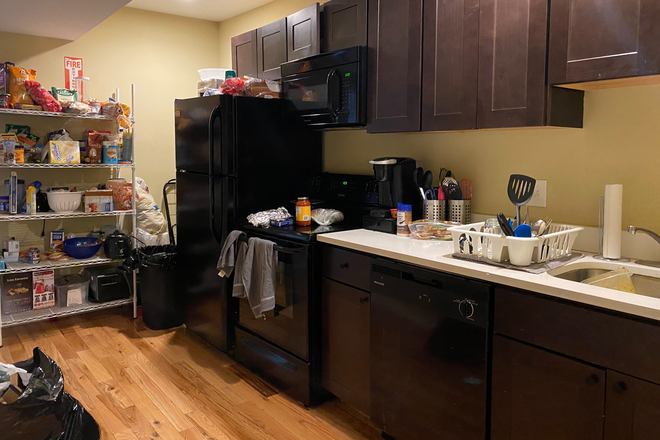 Kitchen A - 1853 N. 17th St. Apartments