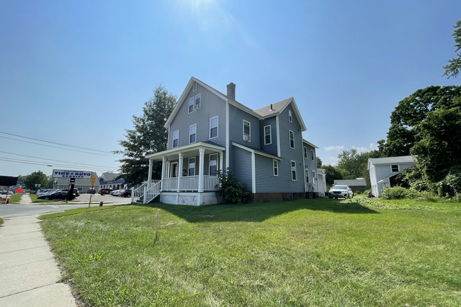 Exterior - 200 King Street Unit 2