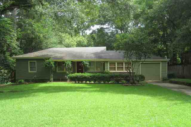 Front of home - 2 Bedroom/1 Bath - One Car Garage Home in Fondren