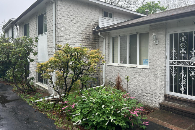 Entrance - 322 Kenrick Street House - 5 bed / 4 bath