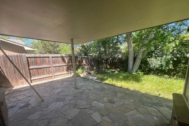 patio - Private Room with En Suite Bath in Boulder.  Perfect for students! House