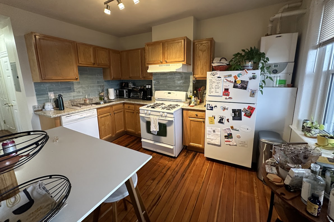 . - **NO BROKERS FEE!!* Amazing 1 Bed/1Bath in Inman Sq available 9/1/26!! Apartments