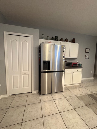 kitchen - Furnished Private bedroom bedroom with own bathroom -10 min to UCF House