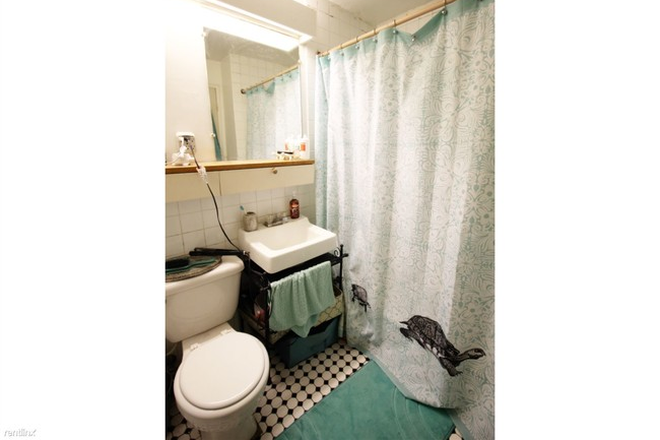 Visit hubrealtyproperties.com - Fabulous 1 bedroom condo on Chandler Pond with parking included and swimming pool