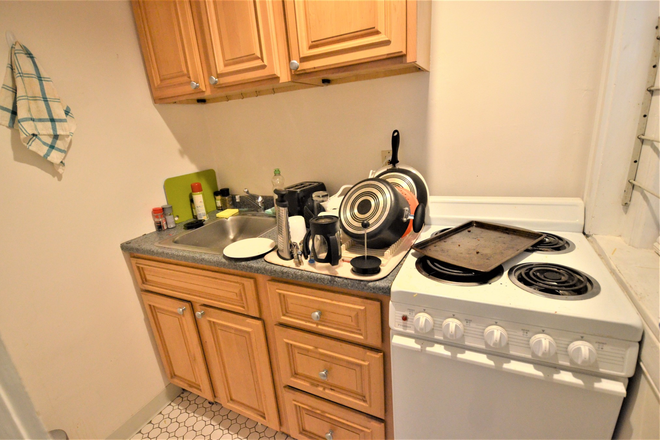 Kitchen - Large Studio Available 9/1/26! *CONTACT NOAH 603-470-8181 Apartments