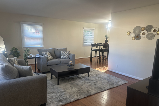 Common Area - Charlton Farms House