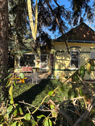 Outside Street View - Home for Rent (1061 9th Street)