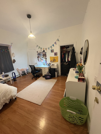 Bedroom - FALL 2026 SEMESTER SUBLET Apartments