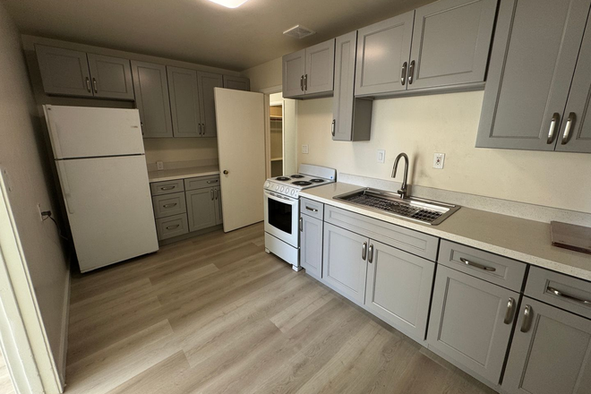 Photo - 1820 Spruce St. Apartments