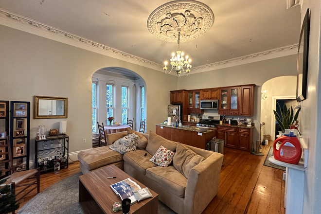 1 - SEPT 2026 - Fantastic Mission Hill 4b / 2b, Student OK! No Broker Fees! Apartments