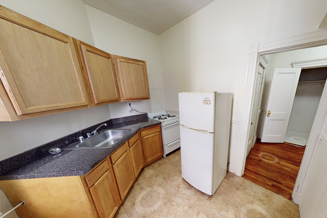 Kitchen - LARGE Allston Studio, No Broker Fee, Utilities Included - AVAIL NOW! Apartments