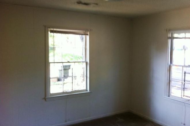 Bedroom - One mile from campus House