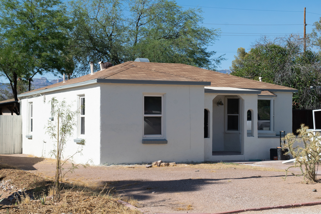 Front , View from Sreet - PreLeasing for June 2025/Close to UofA Campus and to UMC Banner House