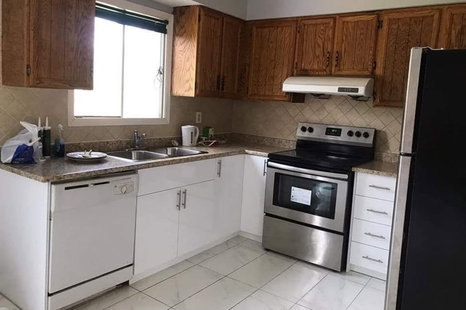 kitchen - 3+1 Bedroom house available in the Port Union Neighbourhood