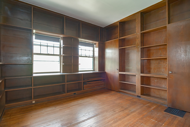 Living - 4 bed split No Fee Fenway Apartments