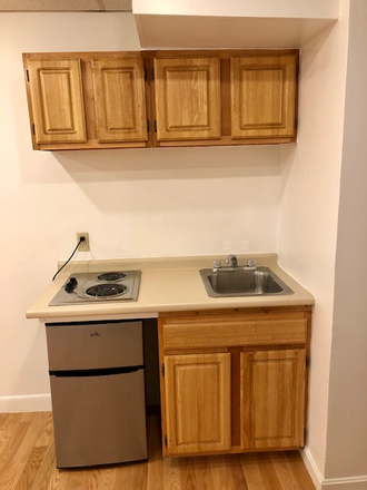 KITCHENETTE - NO BROKER FEE - UNFURNISHED BACK BAY STUDIO AT 405 BEACON STREET AVAILABLE JUNE 1, 2026 Apartments