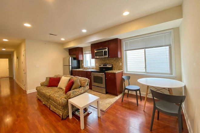 kitchen - 1417 N 17th St Units 2R Apartments