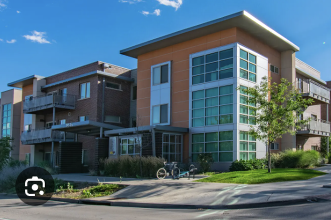 Outside - Saga Boulder Apartments, Summer Sublease!! Super good price