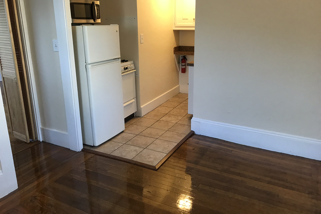 kitchen area - Studio, Walk to Wayland Square, Brown University $1,500 - Avail. July 1st Apartments