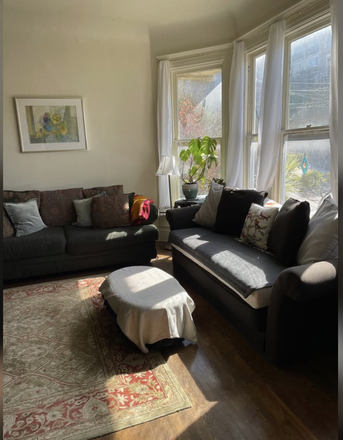 Living Room - Room Available in four bedroom house in Noe Valley