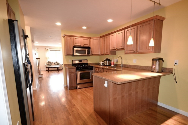 kitchen - Very large 2 bed/1.5 bath apartment available 11/1/24!! Laundry in unit and parking included!!