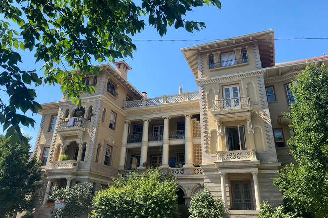 Outside of historic building - Charming historic apartment, 2 bedrooms available, no smoking