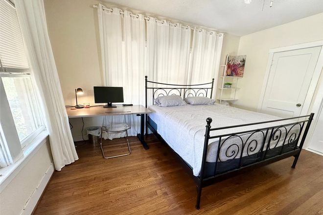 Bedroom - Fully-furnished Apartment - 1 bedroom available