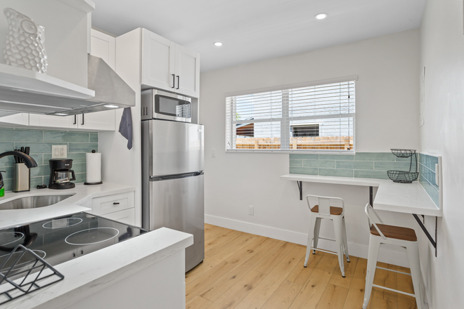 BREAKFAST NOOK - UM Haven Duplex