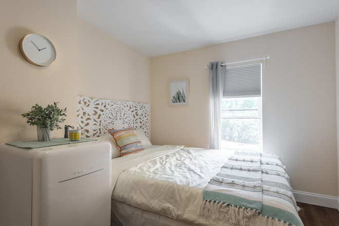 Bedroom 2# - Fully Furnished 2BR, 1BR and Studio 5min walk to Drexel Townhome