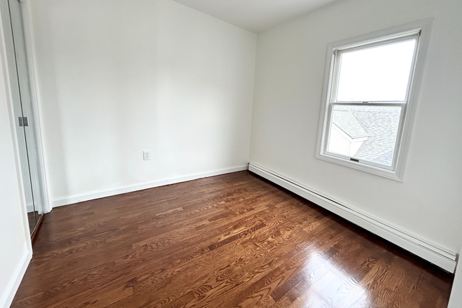 Bedroom - 269 Bolton St., #2B, Boston, MA 02127 (South Boston) Apartments