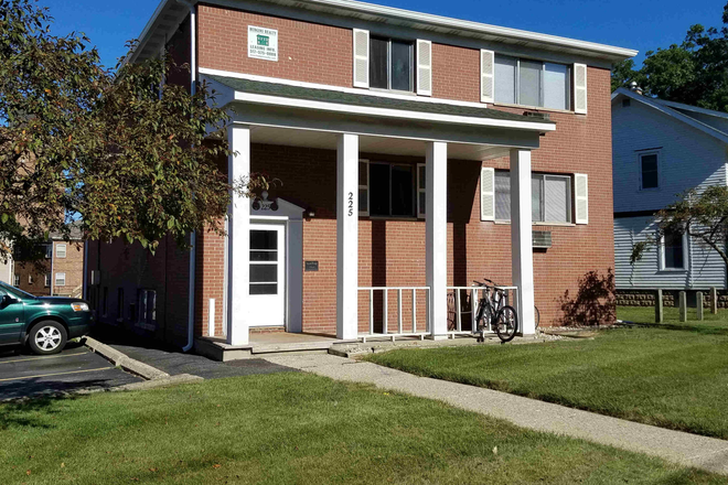 225 Division Street - Downtown Sublet: 225 Division Street Apartments