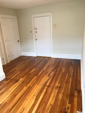 . - STUNNING 2 BED / 1 BATH, ELECTRIC HEATING INCLUDED, NO BROKER FEE!! Apartments
