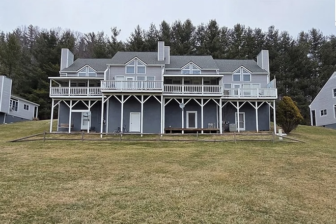Outside, Porch View - Golf course townhome near campus