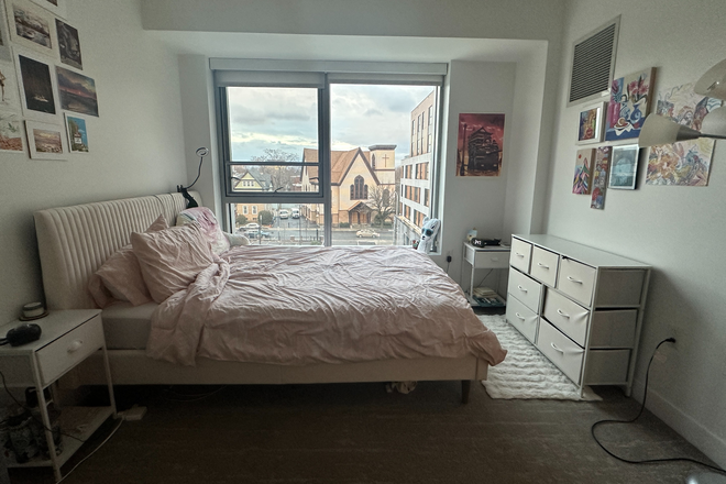 Bedroom - Master bedroom in luxury 2b2b Apartments