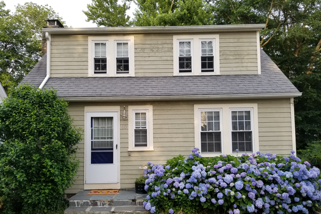 Street view - Cozy cottage in Bonnet Shores House