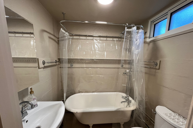 Bathroom - Quiet Neighborhood, Walkout Basement Apartment, Separate Entrances