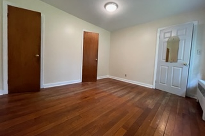 bedroom - Great secluded house with huge back yard, fully renovated minutes from Uconn