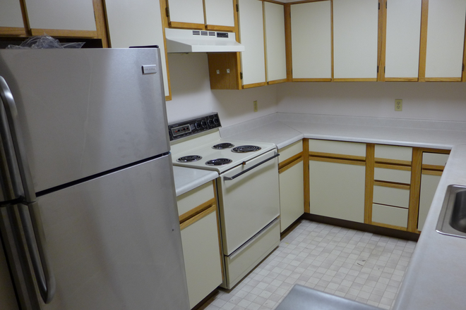 3 - AUGUST PRELEASING: 2880 Shadow Creek Dr #F108 Condo