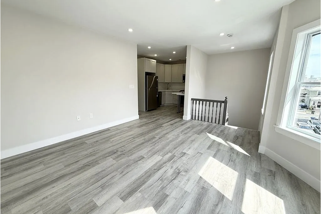 Kitchen and Living Room - Bedroom For Sublet Close to Campus Apartments