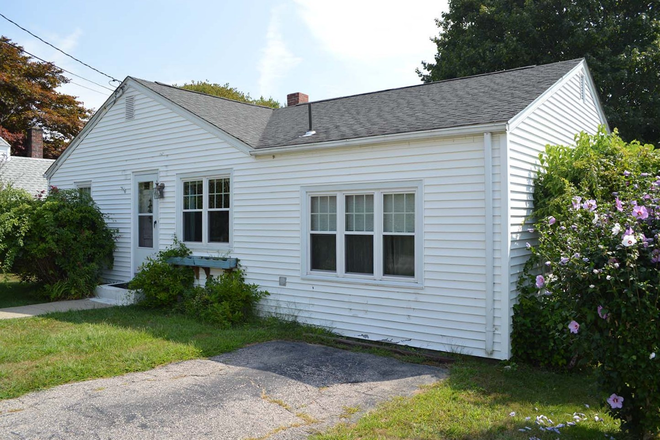 Exterior - 10 Frances Avenue - Scarborough Beach House