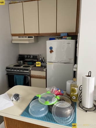 KITCHEN - BEACON ST (((  STUDIO )))  09/01 *** BU SOUTH***